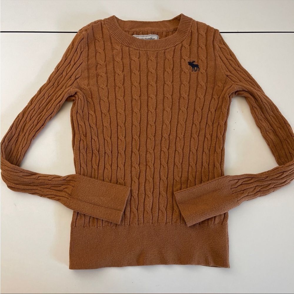 A&F cable knit sweater xs